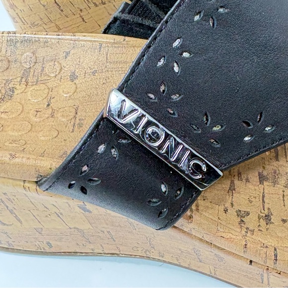 Vionic Womens Size 6 Black Anitra Leather Wedge Thong Sandal Flip Flops Black - Picture 3 of 10